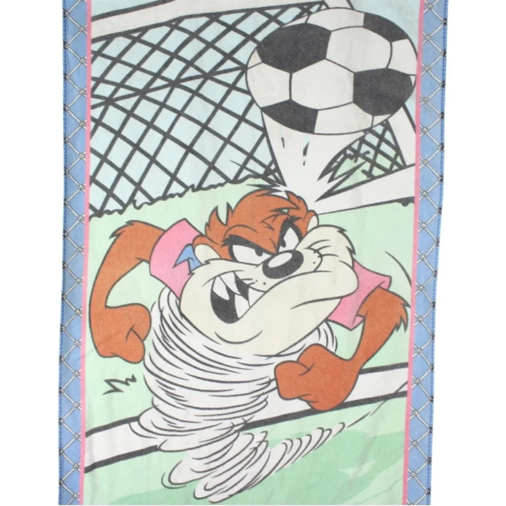 Vintage 1999 Warner Bros Looney Tunes Goalkeeper Taz Beach Towel 52